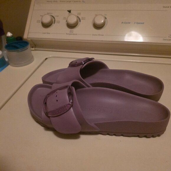 Madrid Big Buckle - Picture 2 of 4